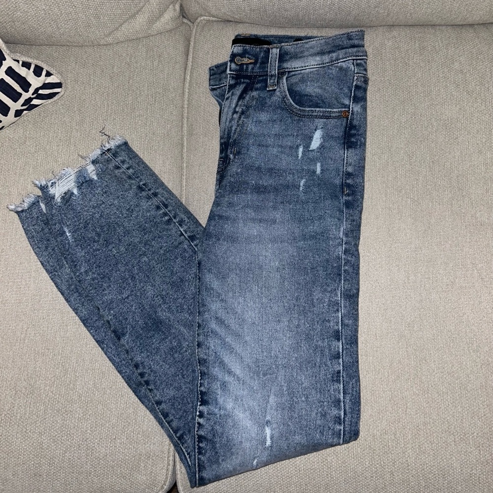 Kendall & Kylie Jean
